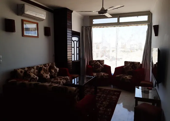 German Dolphin Apartment El Qoseir